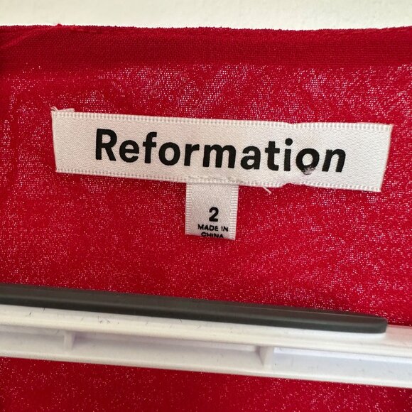 Reformation Simon Mini Dress NWT Size 2 Flutter Sleeve Cherry Red Romantic - Picture 3 of 13